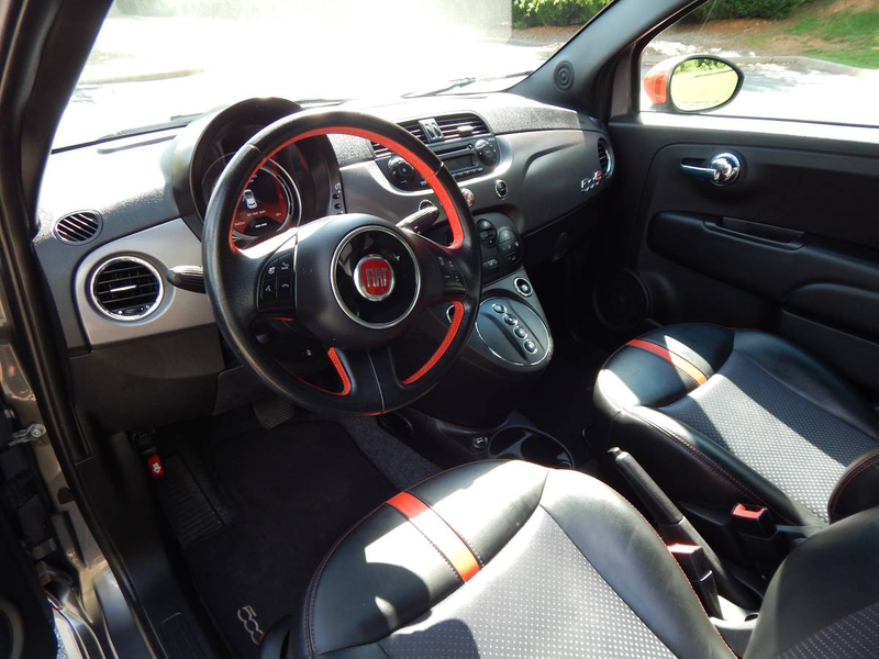 Illustration for article titled At $7,900, Would You Give This 2013 Fiat 500 an E for Effort?